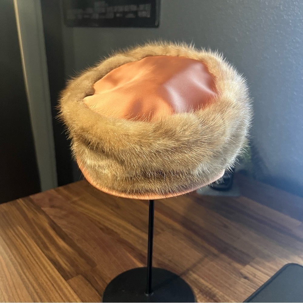 Vintage Rike's Union Made Mink Satin Pillbox Hat